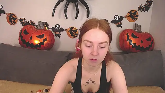 Evarey  online show from 10.31.25