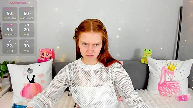 Evarey  online show from 12.22.25