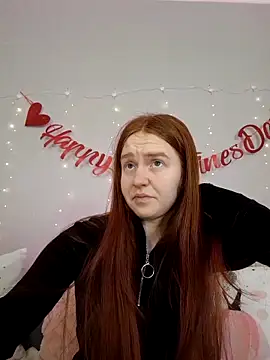 Evarey  online show from 02.16.26