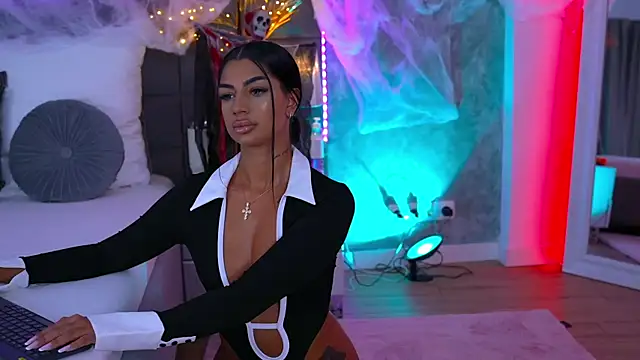 NatalieDelices online show from 10.22.25