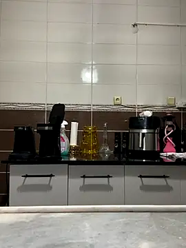 Snapshot of Teengirlmiaa chatting on 11.30.25 Teengirlmiaa online show from 11.30.25