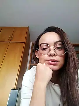 Mia 469 online show from 10.08.25