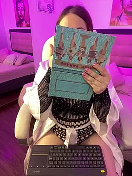 kattee adams online show from 11.27.25