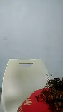 GlobeTrottieHottie1 online show from 10.25.25