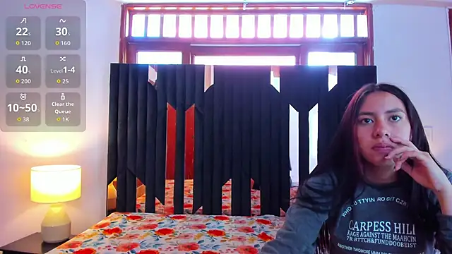 Sofy and Mia online show from 11.01.25