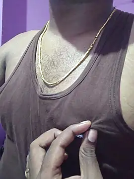 Snapshot of Y0ur_Slave chatting on 05.11.26 Y0ur Slave online show from 05.11.26