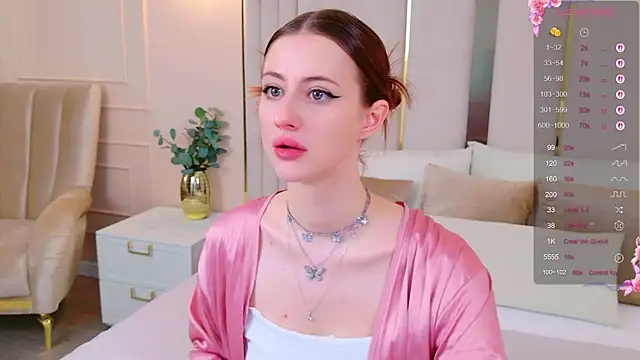 Snapshot of JessiJull chatting on 10.19.25 JessiJull online show from 10.19.25