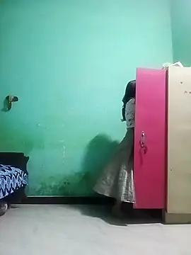 Snapshot of Hornyme18 chatting on 10.23.25 Hornyme18 online show from 10.23.25