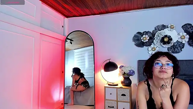 sunny maya  online show from 10.09.25