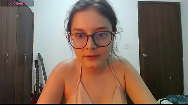 CarlaLorez online show from 12.03.25
