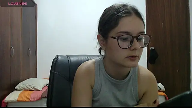 Snapshot of CarlaLorez chatting on 07.03.26 CarlaLorez online show from 07.03.26