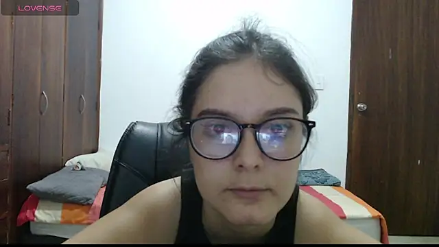 Snapshot of CarlaLorez chatting on 07.16.26 CarlaLorez online show from 07.16.26