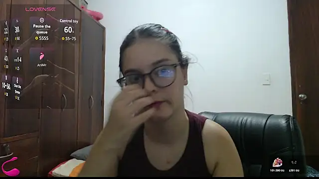 Snapshot of CarlaLorez chatting on 07.29.26 CarlaLorez online show from 07.29.26