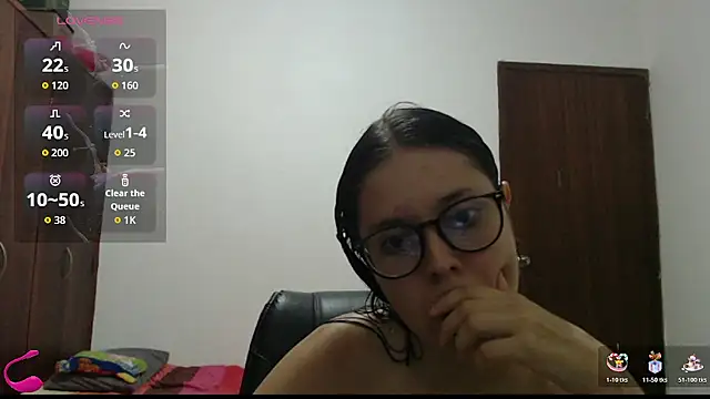 Snapshot of CarlaLorez chatting on 08.02.26 CarlaLorez online show from 08.02.26