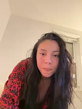 Snapshot of NeveMills chatting on 10.07.25 NeveMills online show from 10.07.25