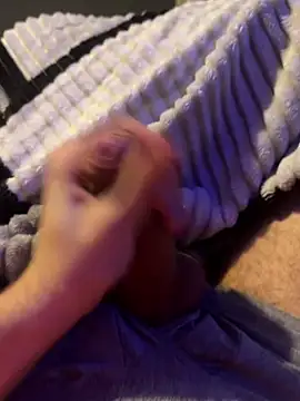 Snapshot of jakeBigCock1905 chatting on 03.27.26 jakeBigCock1905 online show from 03.27.26