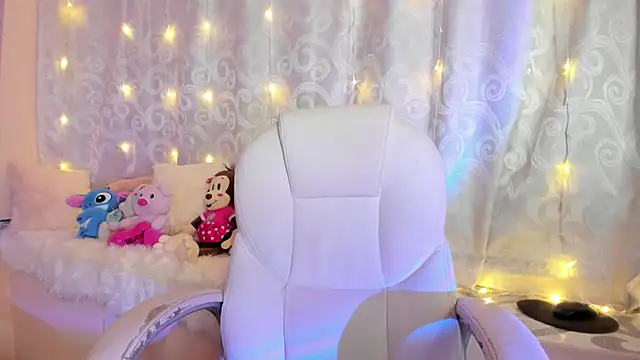 Lilith salvatoree online show from 04.14.26