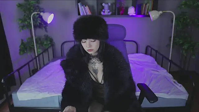 Bayonetta doll online show from 11.13.25