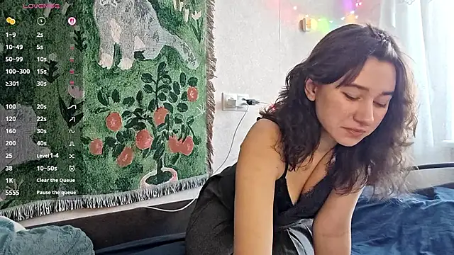 MiaLovelyOne online show from 03.12.26