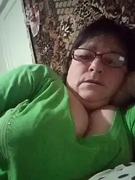 Snapshot of MilaCold5443 chatting on 02.18.26 MilaCold5443 online show from 02.18.26