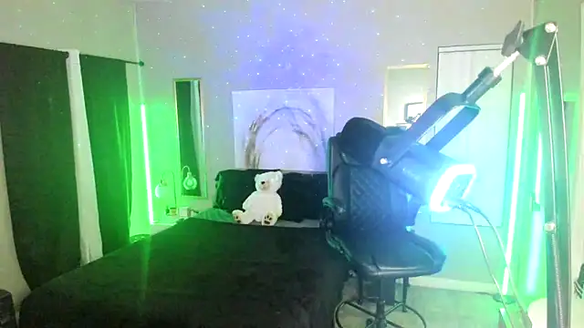 Myonnathegod online show from 12.18.25