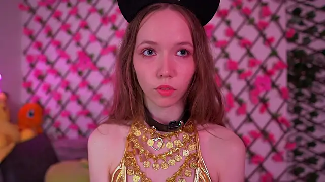 Petite Polly online show from 10.11.25