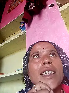 Snapshot of Cut_itri845 chatting on 11.02.25 Cut itri845 online show from 11.02.25