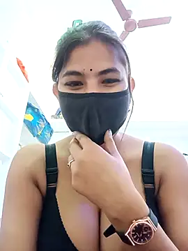 Hot radhaji online show from 12.18.25