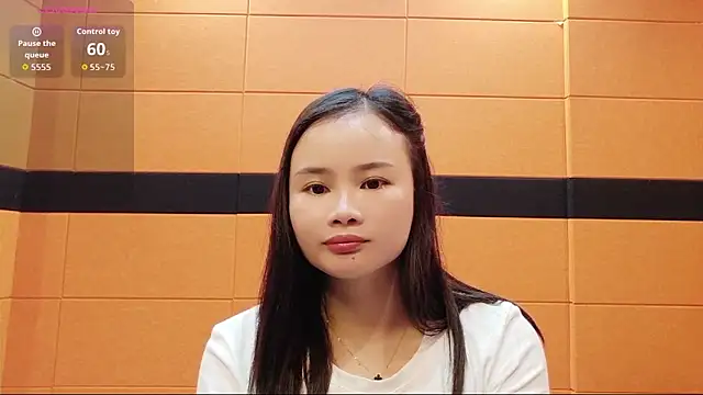 Snapshot of xiaolubaby chatting on 10.08.25 xiaolubaby online show from 10.08.25