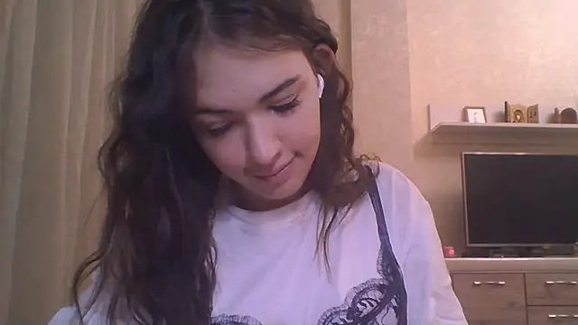 CeyaLier online show from 11.19.25