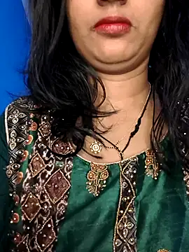 Janu-hasena online show from 04.17.26