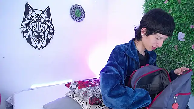 Emo Boy  online show from 12.02.25