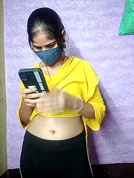 Snapshot of Village_girl99 chatting on 10.07.25 Village girl99 online show from 10.07.25