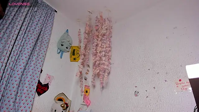 Emilycollei online show from 07.19.26
