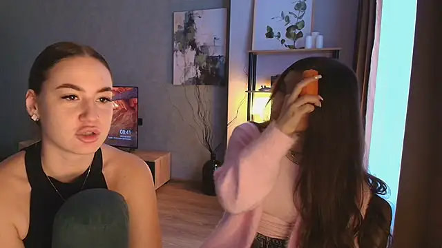 MayaGlow online show from 11.27.25