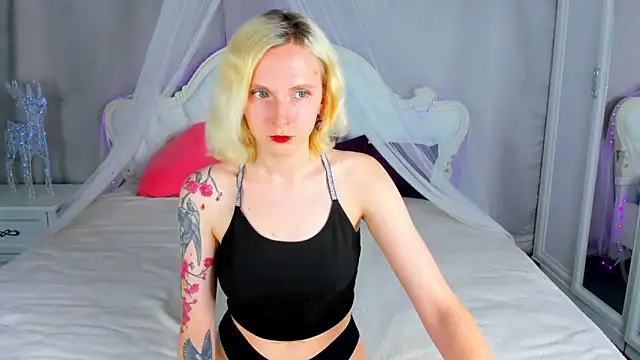 LikiLips online show from 04.10.26