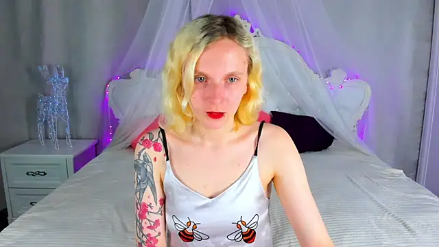 LikiLips online show from 05.27.26