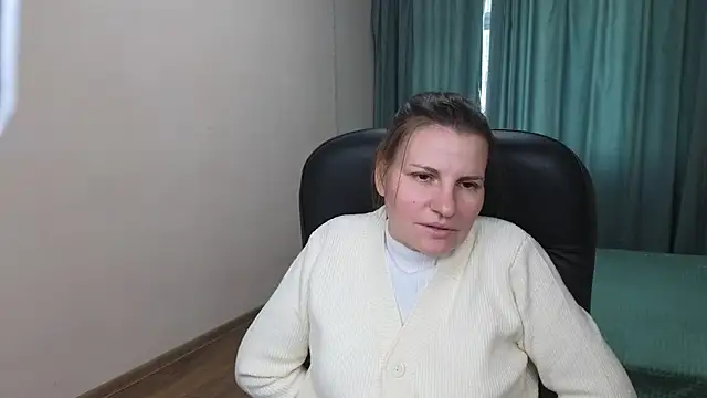 Mirabelle Velvet online show from 10.16.25