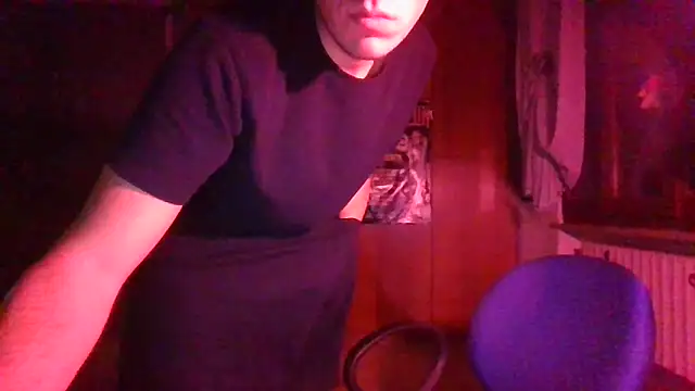 Snapshot of Kaeell chatting on 10.19.25 Kaeell online show from 10.19.25