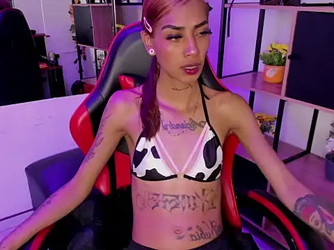 KarlaSlutSkinny   online show from 12.19.25