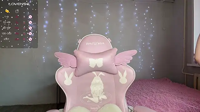 myprettylola online show from 02.27.26