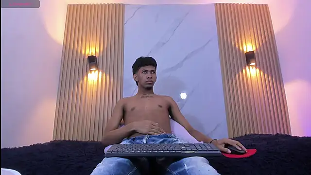 Ethan thouse online show from 10.11.25