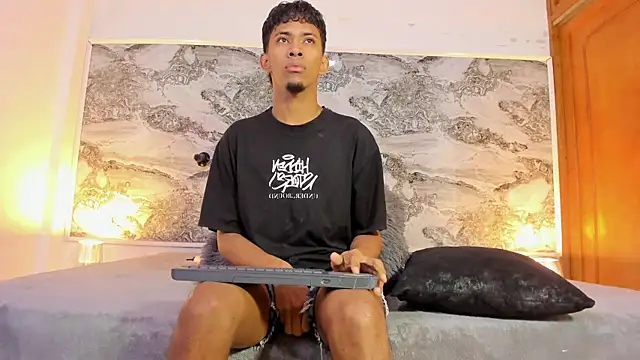 Ethan thouse online show from 10.15.25