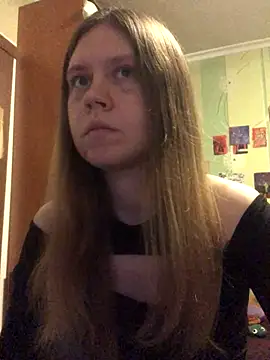 LunaVirelle online show from 11.23.25