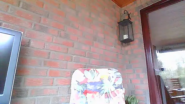 Snapshot of super-snoopy chatting on 04.18.26 super-snoopy online show from 04.18.26
