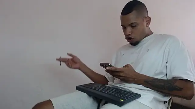 Snapshot of drako_monster chatting on 02.21.26 drako monster online show from 02.21.26