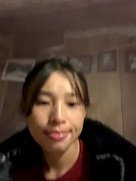 Snapshot of Han-han123 chatting on 10.24.25 Han-han123 online show from 10.24.25