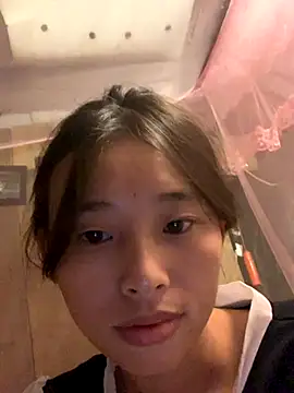 Snapshot of Han-han123 chatting on 10.30.25 Han-han123 online show from 10.30.25