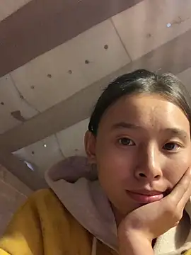 Snapshot of Han-han123 chatting on 11.04.25 Han-han123 online show from 11.04.25