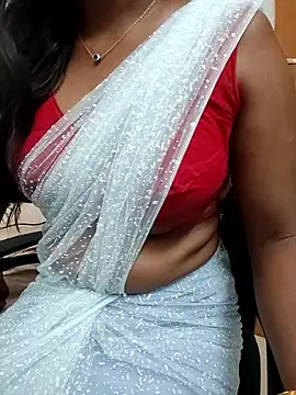 Snapshot of Tamilmallu-duskygirl03 chatting on 05.04.26 Tamilmallu-duskygirl03 online show from 05.04.26